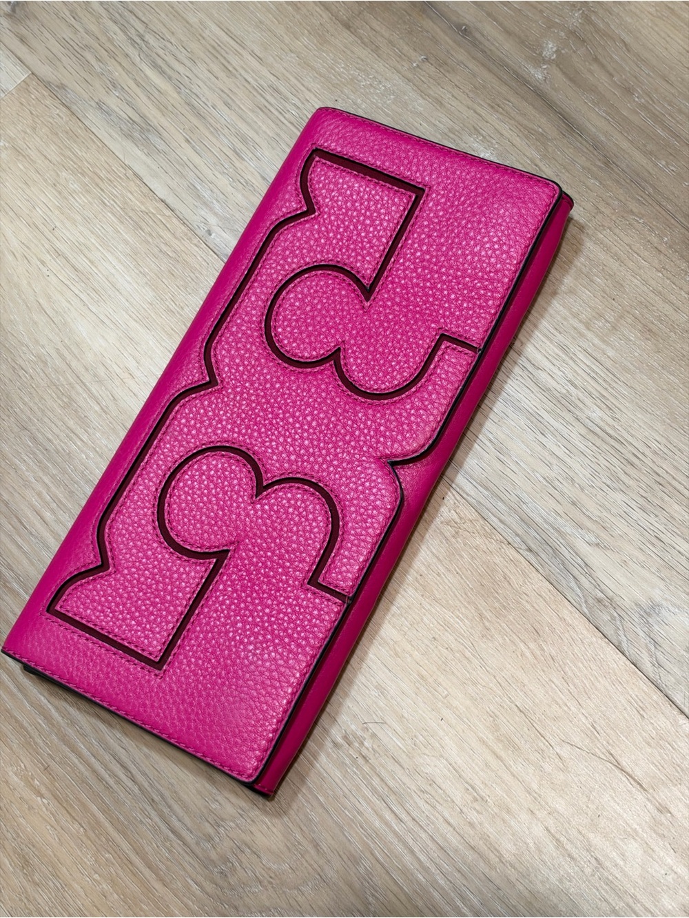 NWT Tory Burch Serif Leather Clutch